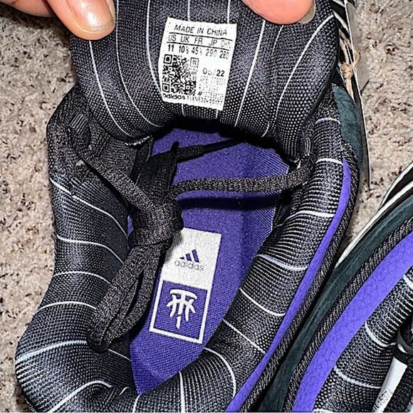Adidas T-MAC 3 RESTOMOD basketball shoes black purple athletic NWT Retro main image 5